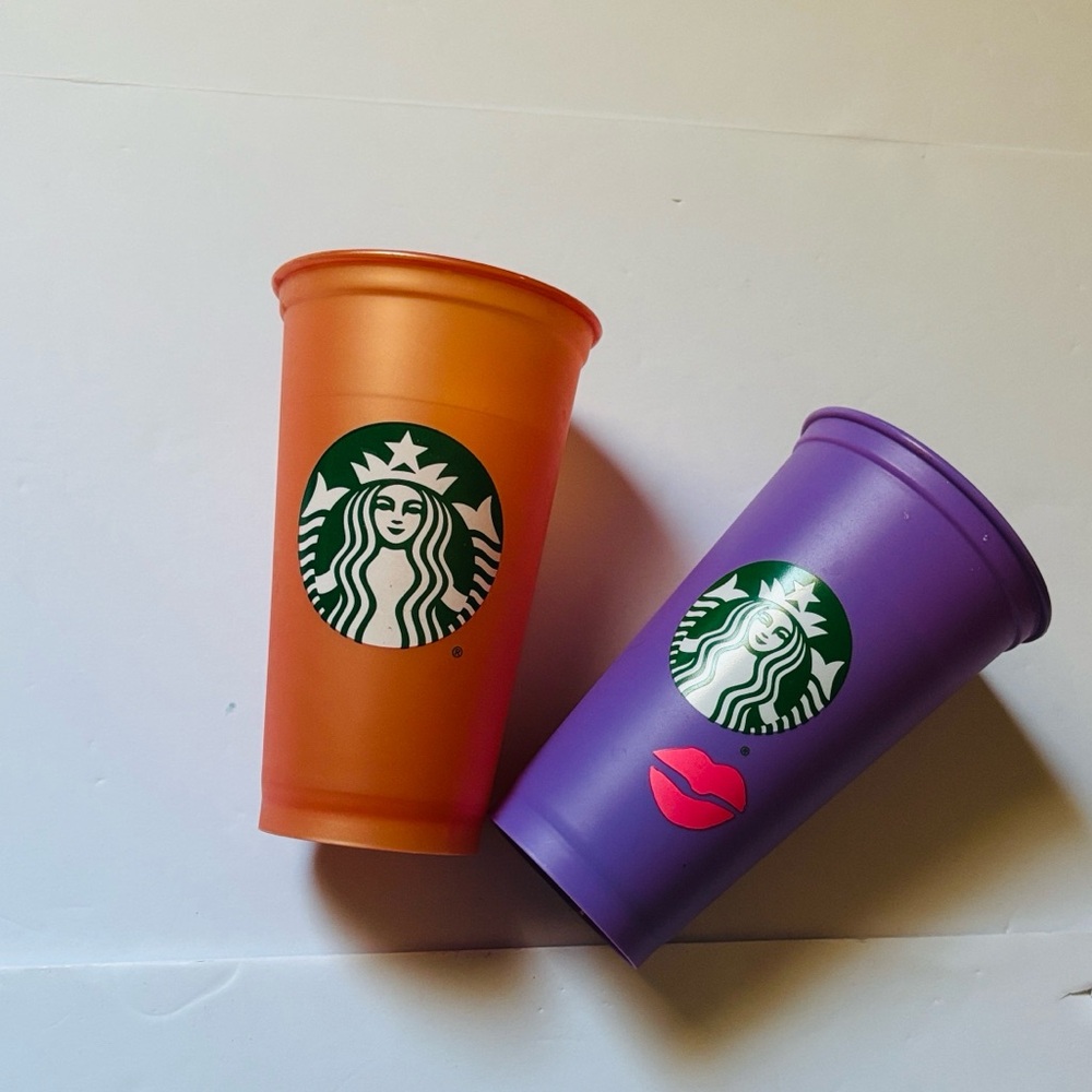 Starbucks | Bundle of Two Reusable Coffee Cups
Orange + Purple Lip Kiss Imprint